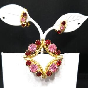 Vintage Red Pink Rhinestone Brooch Earrings Set, Gold Plated